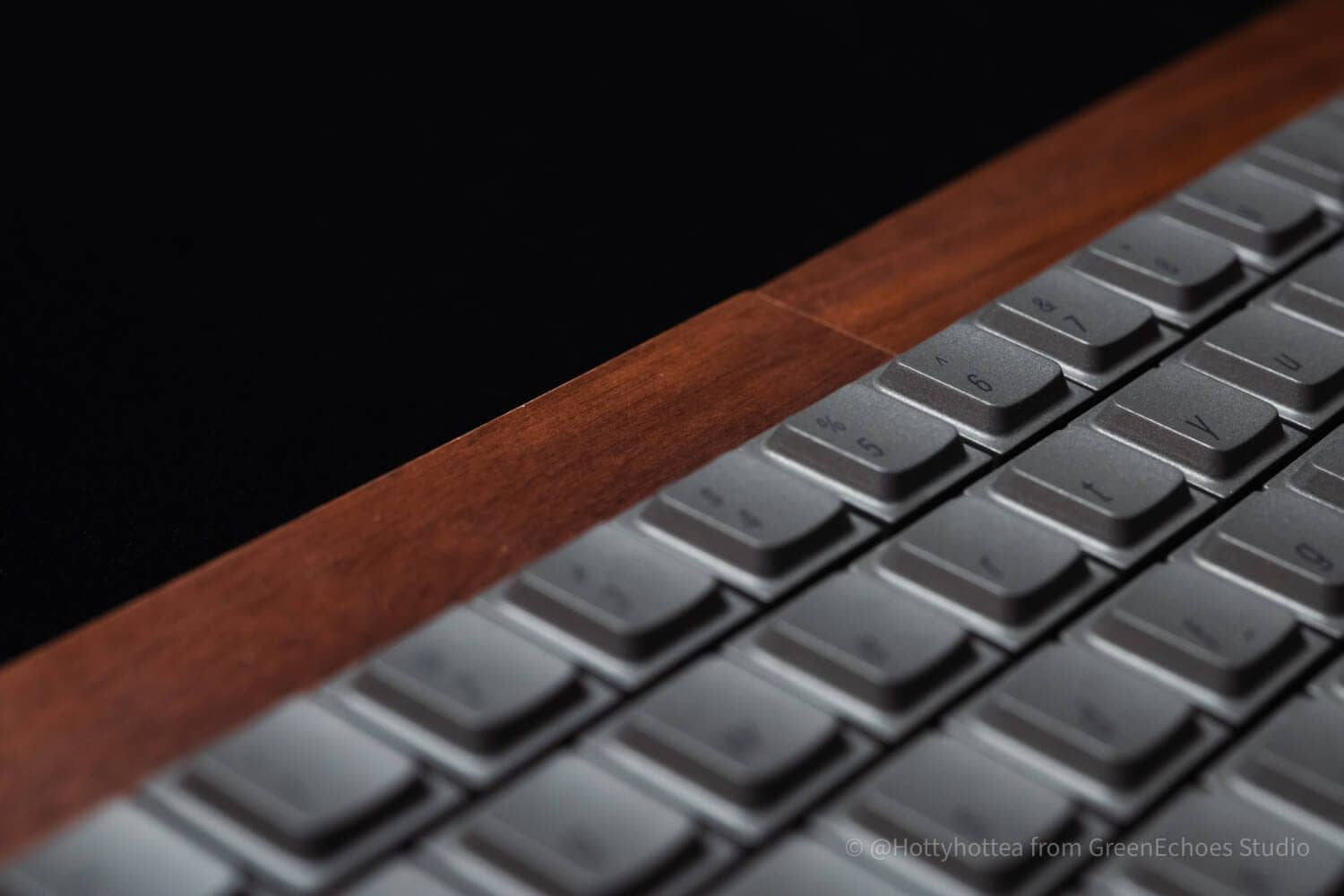 JezailFunder Jiffy75 (SP75) Advance Review|Easy-to-use left-right split 75% keyboard with low switching costs 60 P1093671