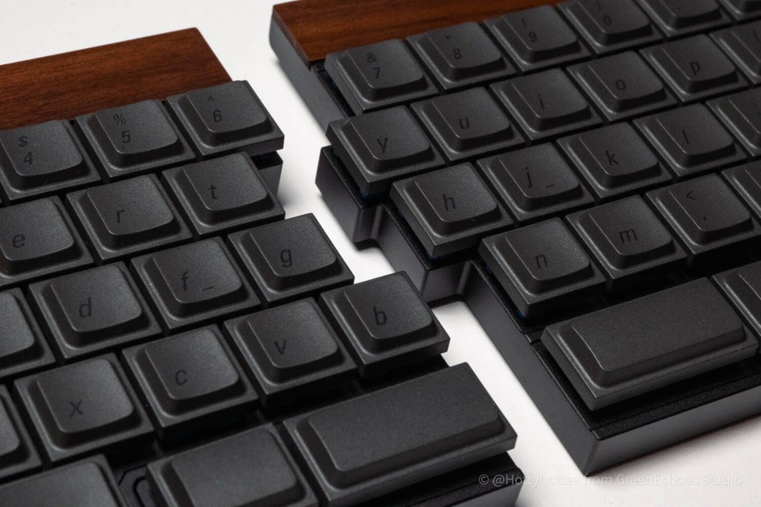 JezailFunder Jiffy75 (SP75) Advance Review|Easy-to-use left-right split 75% keyboard with low switching costs 30 P1093689