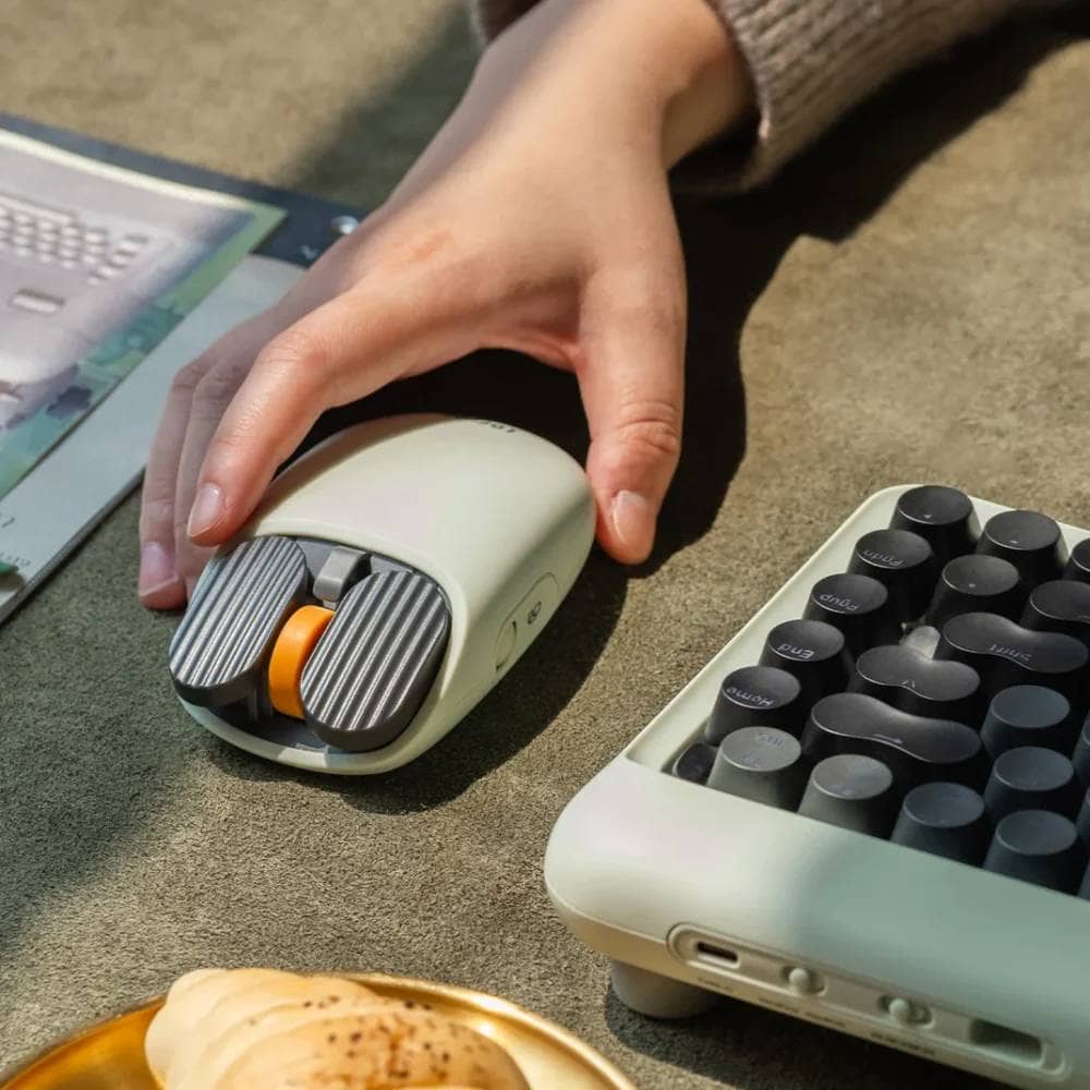 1970sMouse Olive PI03 v1758002468