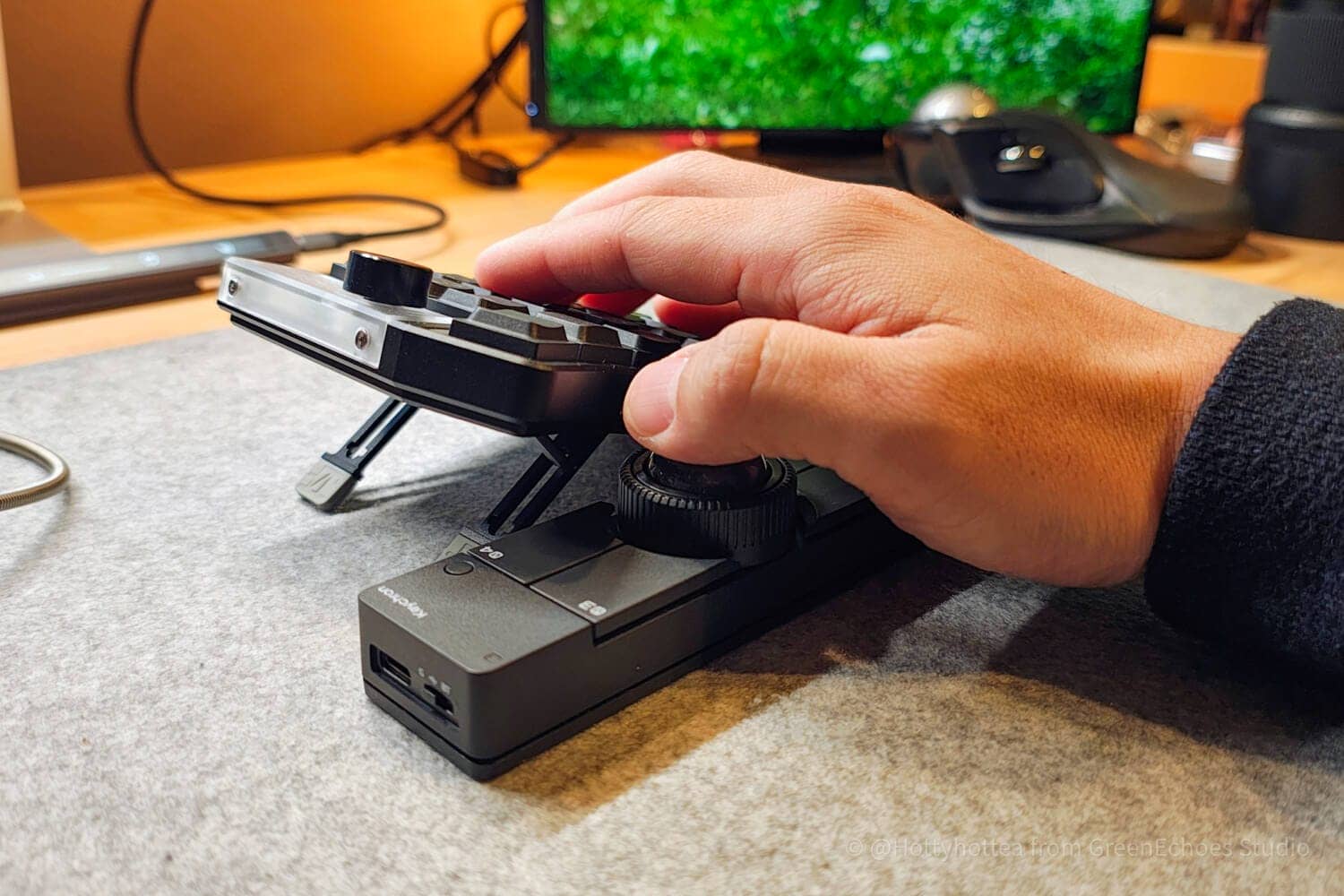 Nape Proプロトタイプ先行レビュー|持ち運びできる小型トラックボールの真価に迫る 63 NapePro 77