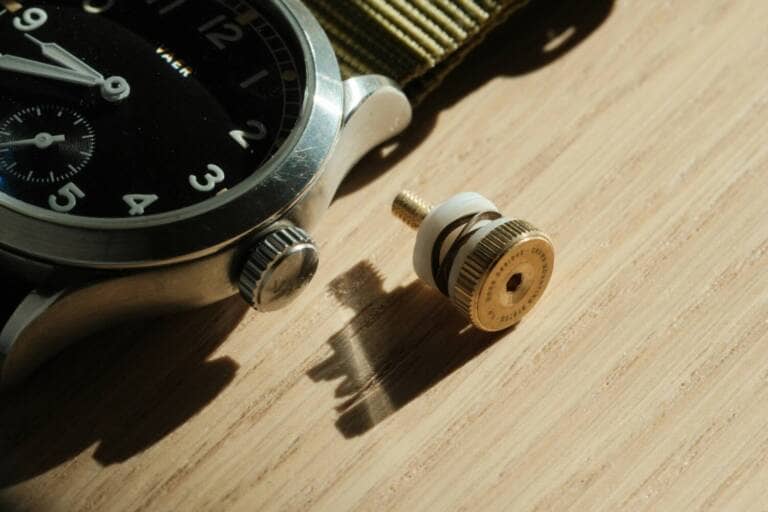 Crown Mounting System Watch Reference 1