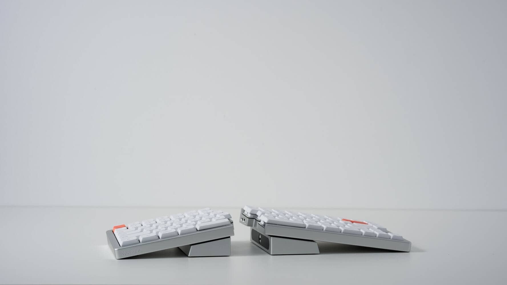 NocFreeが「NocFree &」の実写画像を投稿。Tenting、Charge & Stand Kitが美しい 2 HJaAIBDaMAABgDL