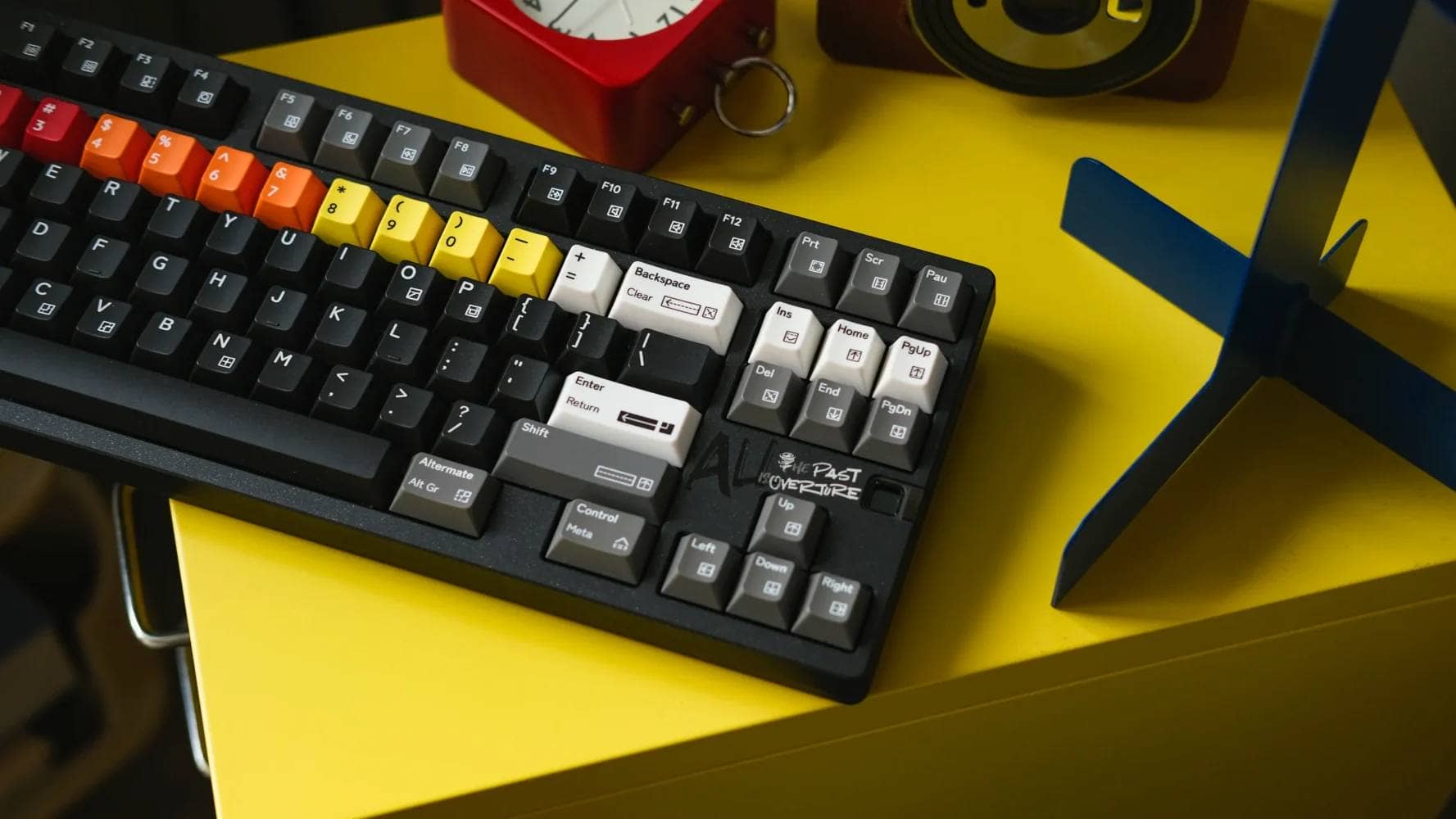 TR 808 ABS Cherry Keycaps01